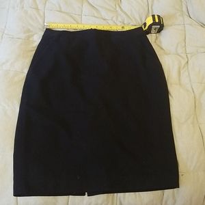 Uniqlo women's midi length wool skirt